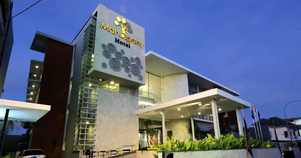 Hotel Mahogany
