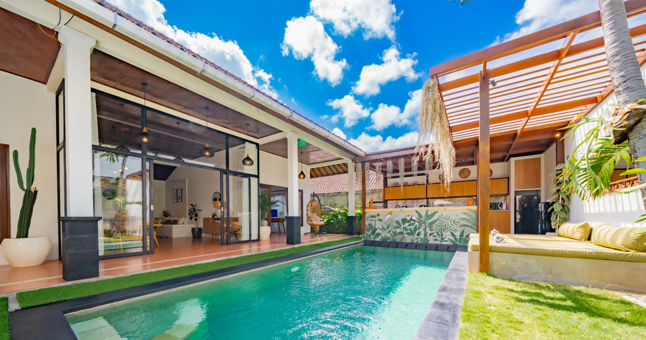 Tropically Villa Management